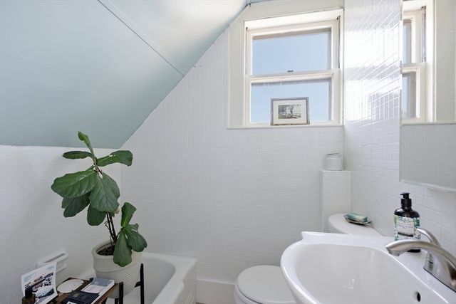 70 Park Avenue, Stoneham, MA 02180