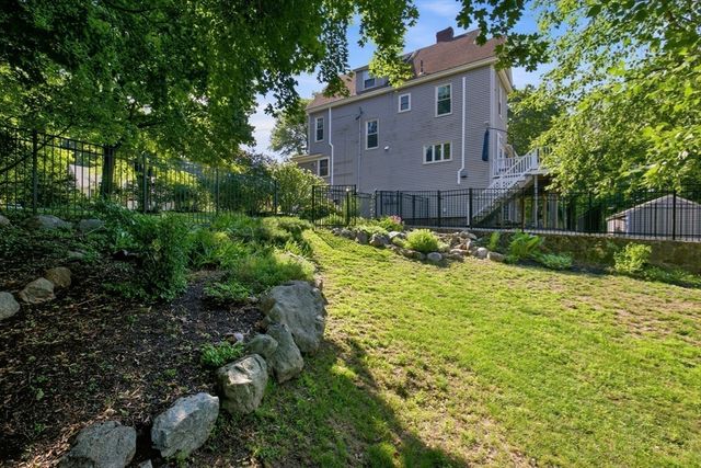 70 Park Avenue, Stoneham, MA 02180