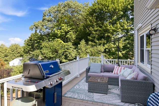 70 Park Avenue, Stoneham, MA 02180
