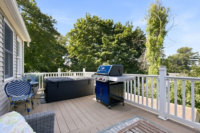 70 Park Avenue, Stoneham, MA 02180