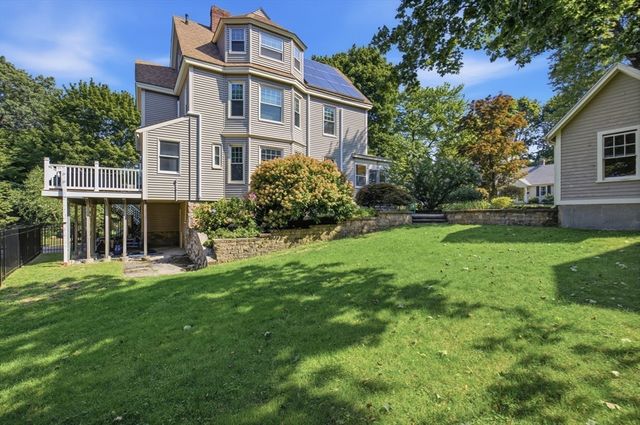 70 Park Avenue, Stoneham, MA 02180