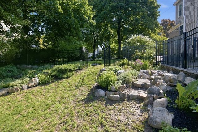 70 Park Avenue, Stoneham, MA 02180