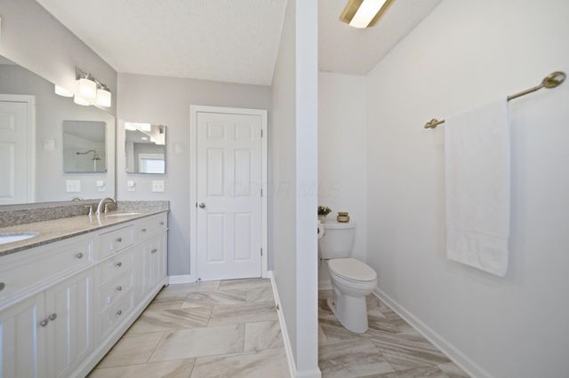 2054 Stargrass Avenue, Grove City, OH 43123