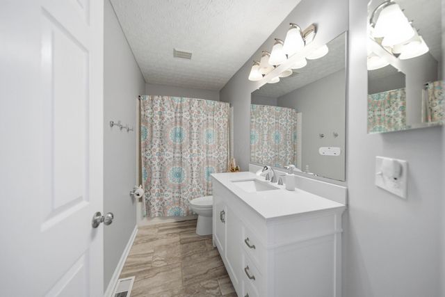 2054 Stargrass Avenue, Grove City, OH 43123