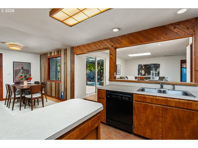 6675 Sw IMPERIAL Dr, Beaverton, OR 97008