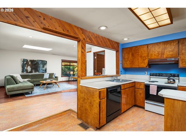 6675 Sw IMPERIAL Dr, Beaverton, OR 97008