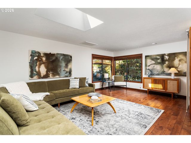 6675 Sw IMPERIAL Dr, Beaverton, OR 97008
