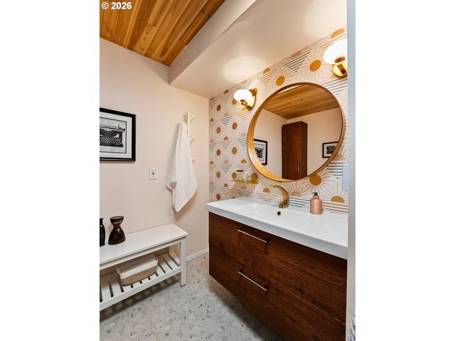 6675 Sw IMPERIAL Dr, Beaverton, OR 97008