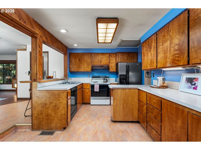6675 Sw IMPERIAL Dr, Beaverton, OR 97008