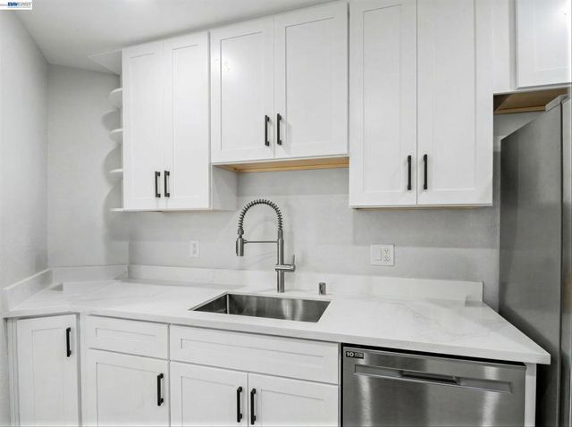 39450 Albany Cmn X, Fremont, CA 94538