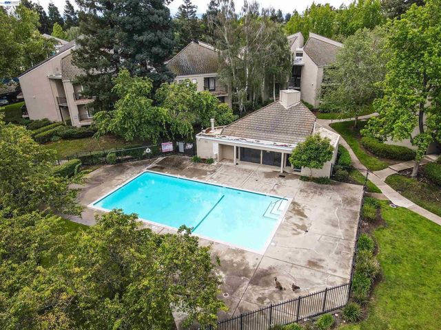 39450 Albany Cmn X, Fremont, CA 94538
