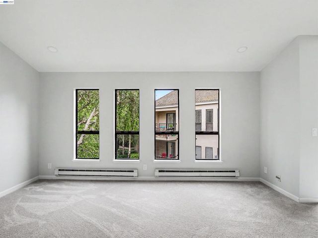 39450 Albany Cmn X, Fremont, CA 94538