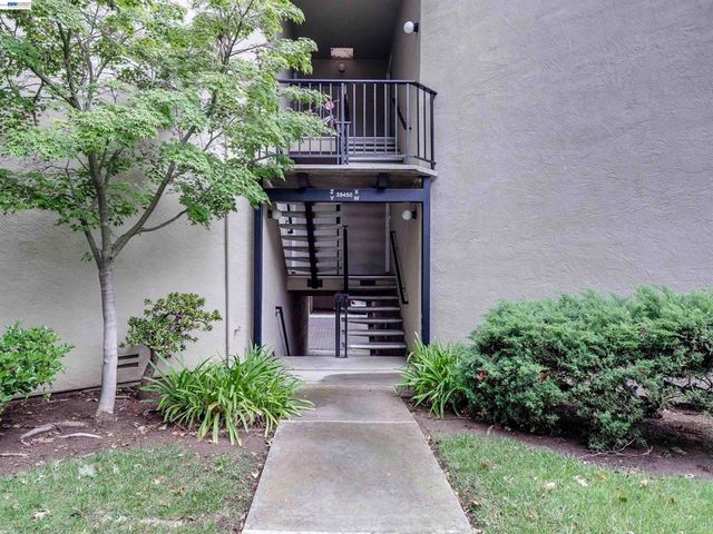 39450 Albany Cmn X, Fremont, CA 94538