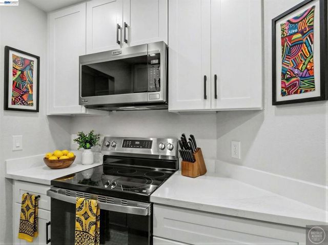 39450 Albany Cmn X, Fremont, CA 94538
