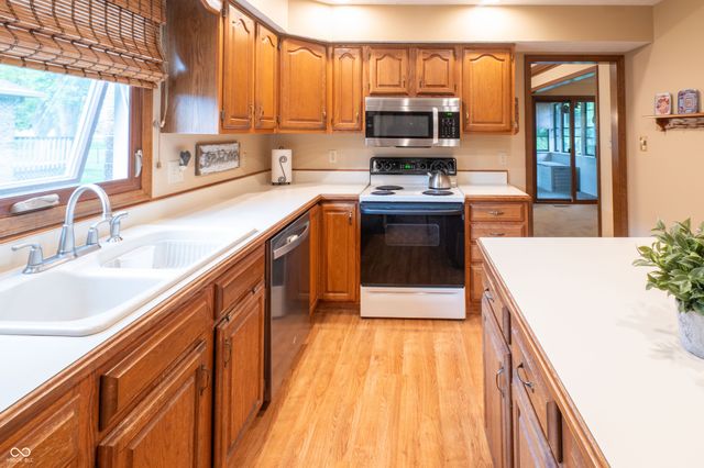 7928 Santolina Drive, Indianapolis, IN 46237