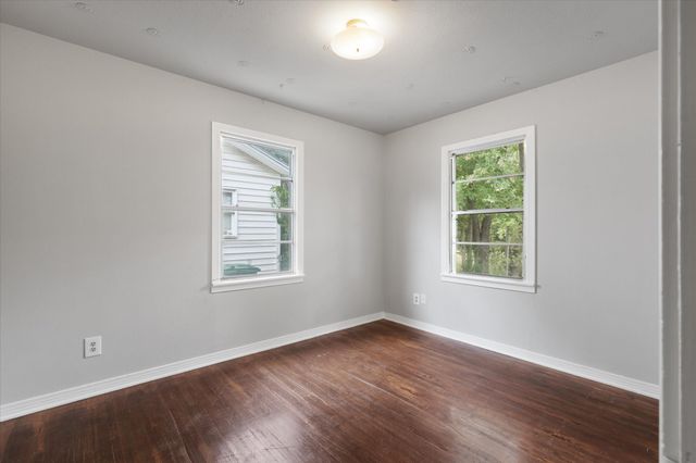 5217 Deavers Lane, Fort Worth, TX 76114