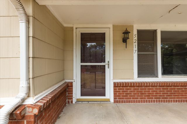 5217 Deavers Lane, Fort Worth, TX 76114