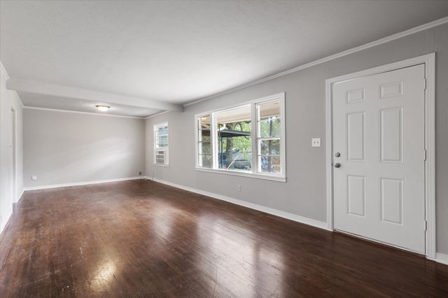 5217 Deavers Lane, Fort Worth, TX 76114