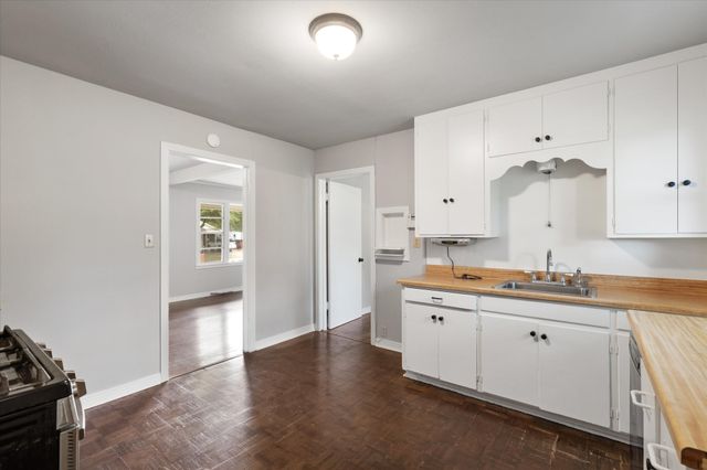 5217 Deavers Lane, Fort Worth, TX 76114