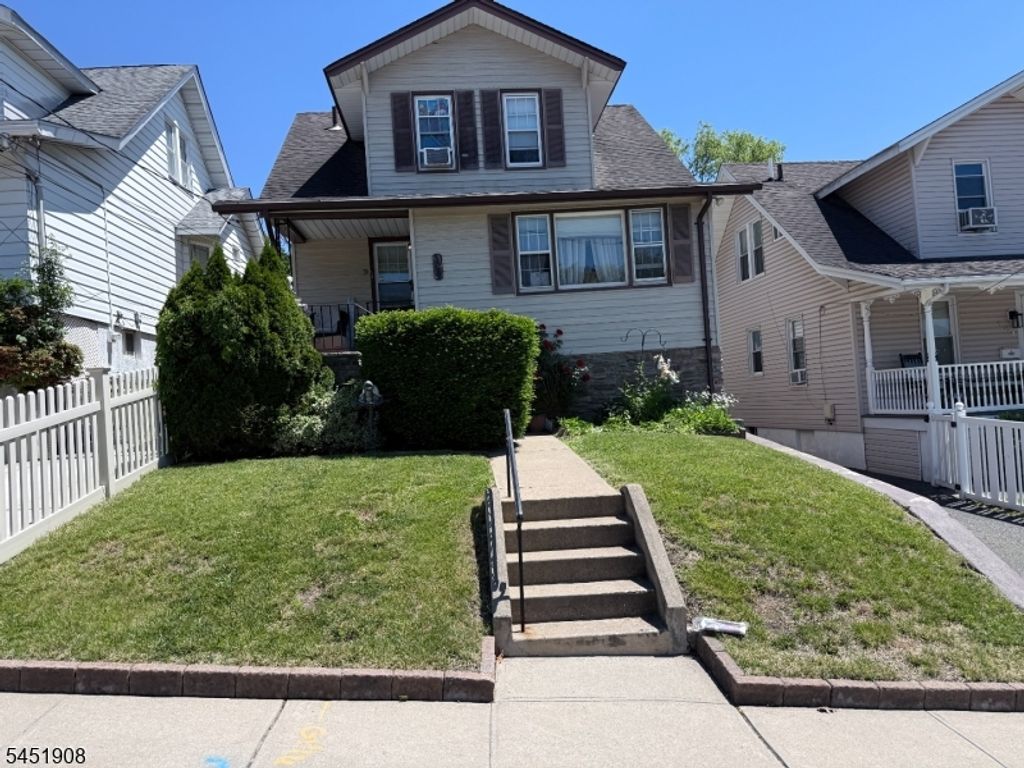106 N 17Th St, Prospect Park Boro, NJ 07508 — exterior