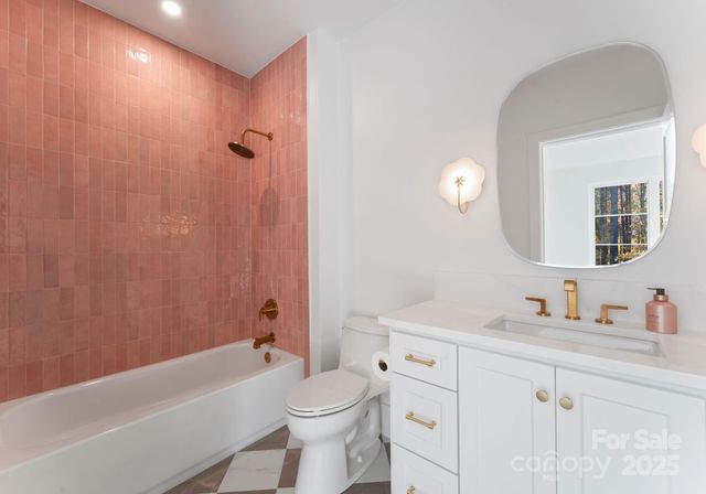 2572 Norton Avenue, Denver, NC 28037