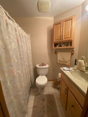 761 Laguna Road, Crystal Lake, IL 60014