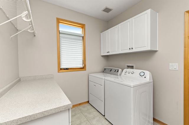 3500 152nd Street, Urbandale, IA 50323