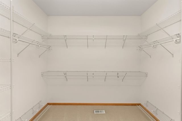 3500 152nd Street, Urbandale, IA 50323