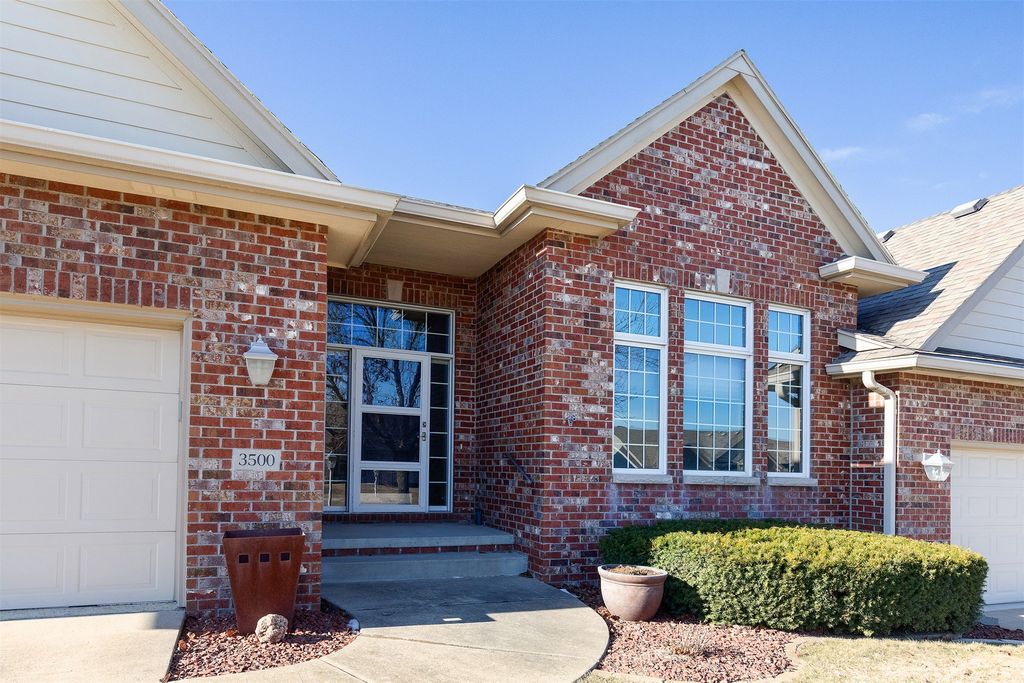 3500 152nd Street, Urbandale, IA 50323