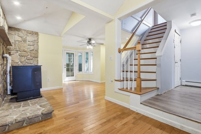 141 Long Pond Dr, Dracut, MA 01826