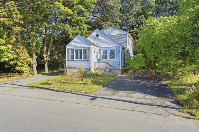 141 Long Pond Dr, Dracut, MA 01826