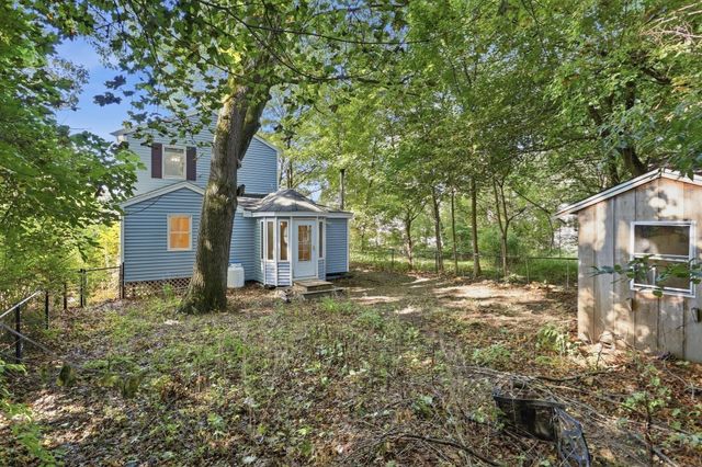 141 Long Pond Dr, Dracut, MA 01826