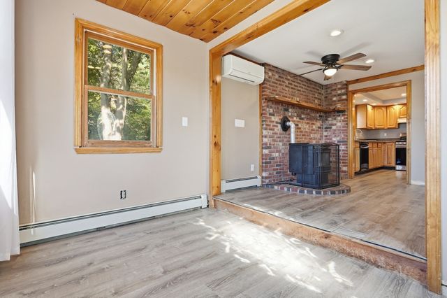 141 Long Pond Dr, Dracut, MA 01826
