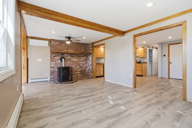 141 Long Pond Dr, Dracut, MA 01826