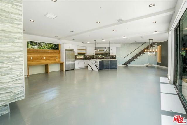 1021 Teakwood Drive, Lake Arrowhead, CA 92352