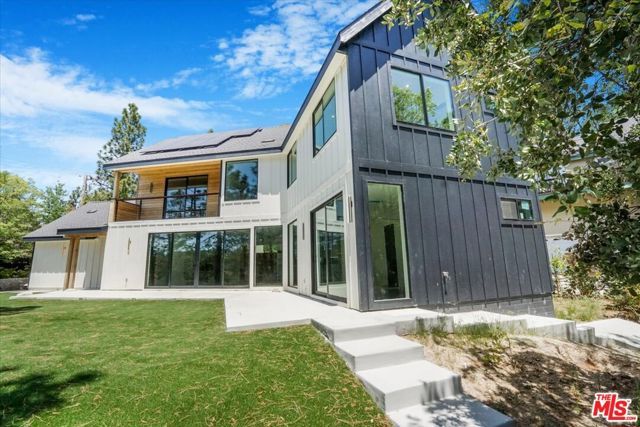 1021 Teakwood Drive, Lake Arrowhead, CA 92352