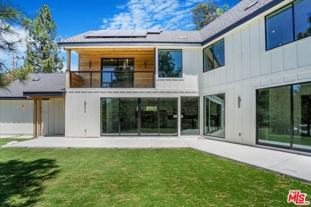 1021 Teakwood Drive, Lake Arrowhead, CA 92352