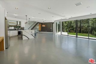 1021 Teakwood Drive, Lake Arrowhead, CA 92352