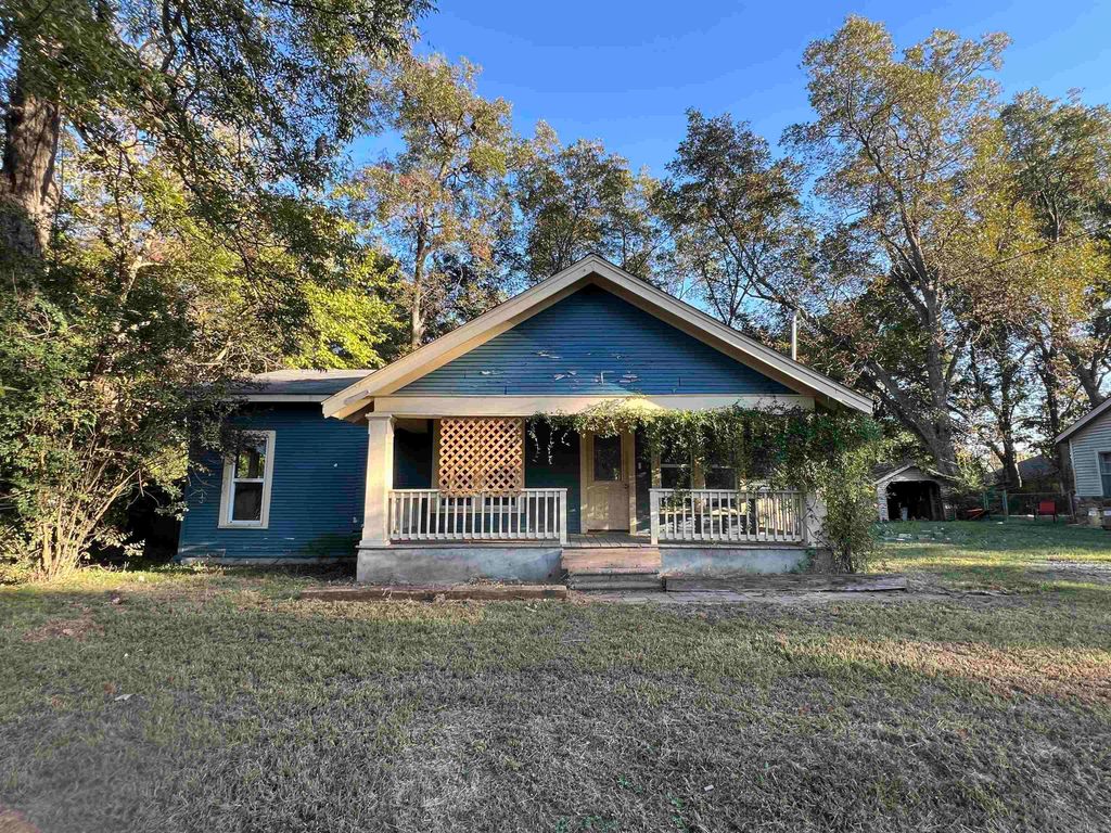 106 E Georgia Street, Beebe, AR 72012