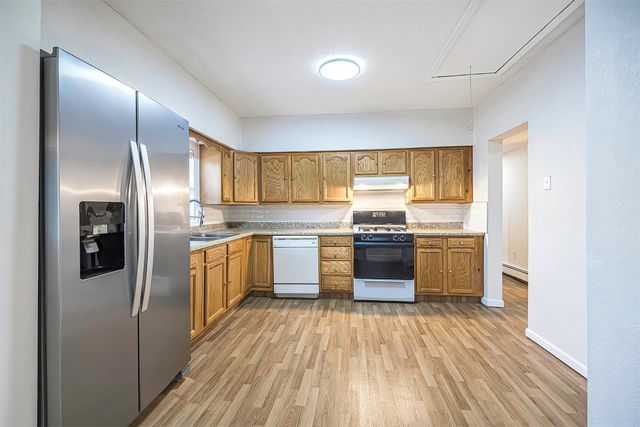 904 POTOMAC Avenue, Erie, PA 16505