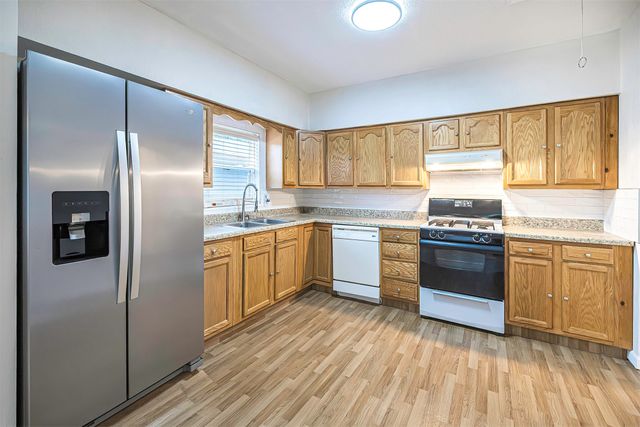 904 POTOMAC Avenue, Erie, PA 16505