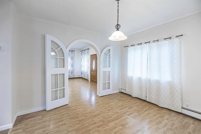 904 POTOMAC Avenue, Erie, PA 16505