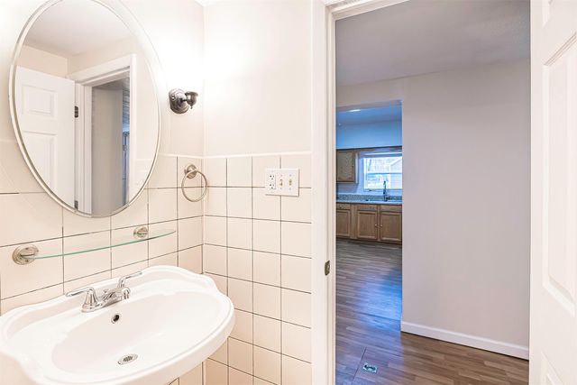 904 POTOMAC Avenue, Erie, PA 16505
