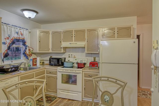 150 Constitution Boulevard A, Whiting, NJ 08759