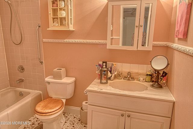 150 Constitution Boulevard A, Whiting, NJ 08759