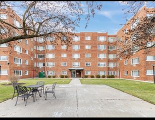 222 Madison Street 208, Joliet, IL 60435