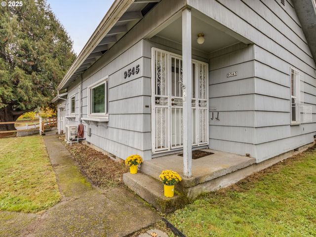 9545 N IRIS Way, Portland, OR 97203