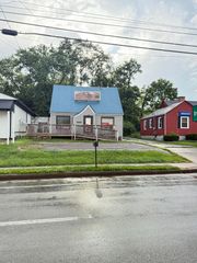 813 S South 4th Street, Danville, KY 40422