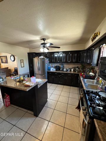 121 Compa Drive, Tornillo, TX 79853