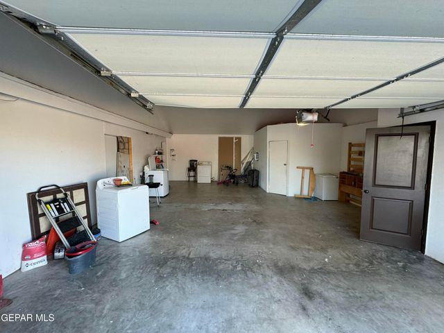121 Compa Drive, Tornillo, TX 79853
